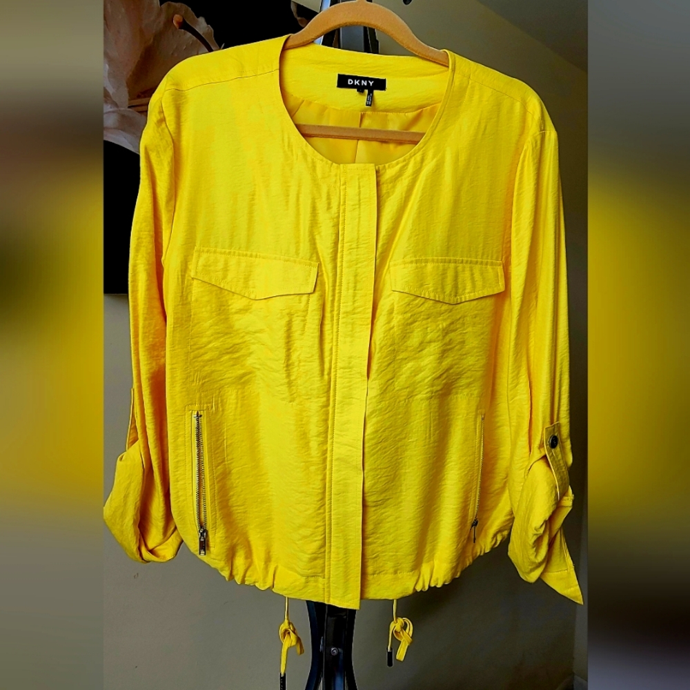 Dkny Cropped Lightweight Jacket Size L - image 1